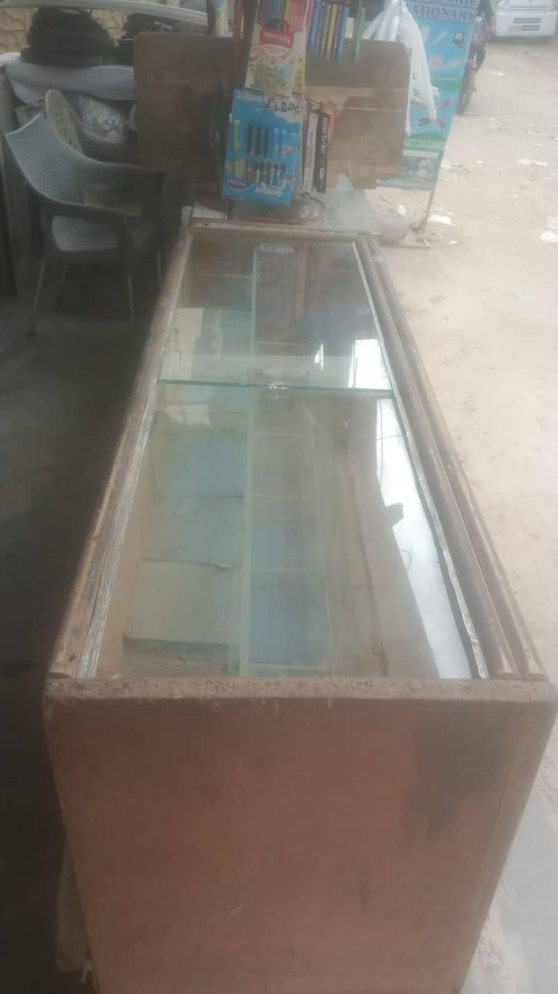 Front Counter 0