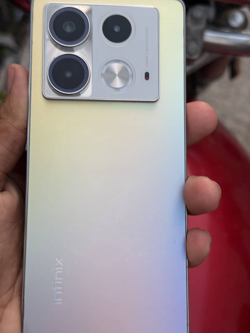 Infinix Note 40 0