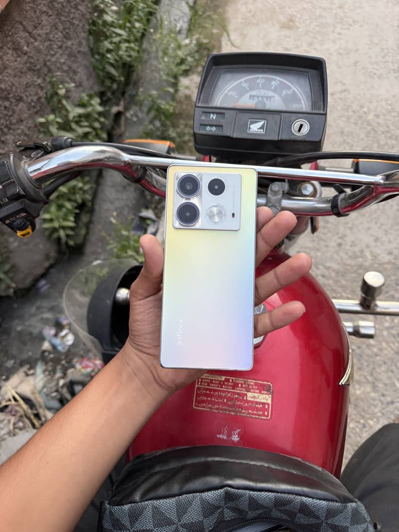 Infinix Note 40 1