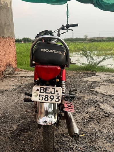 All fuel tank and Body cover ( happy) jania No accident All new