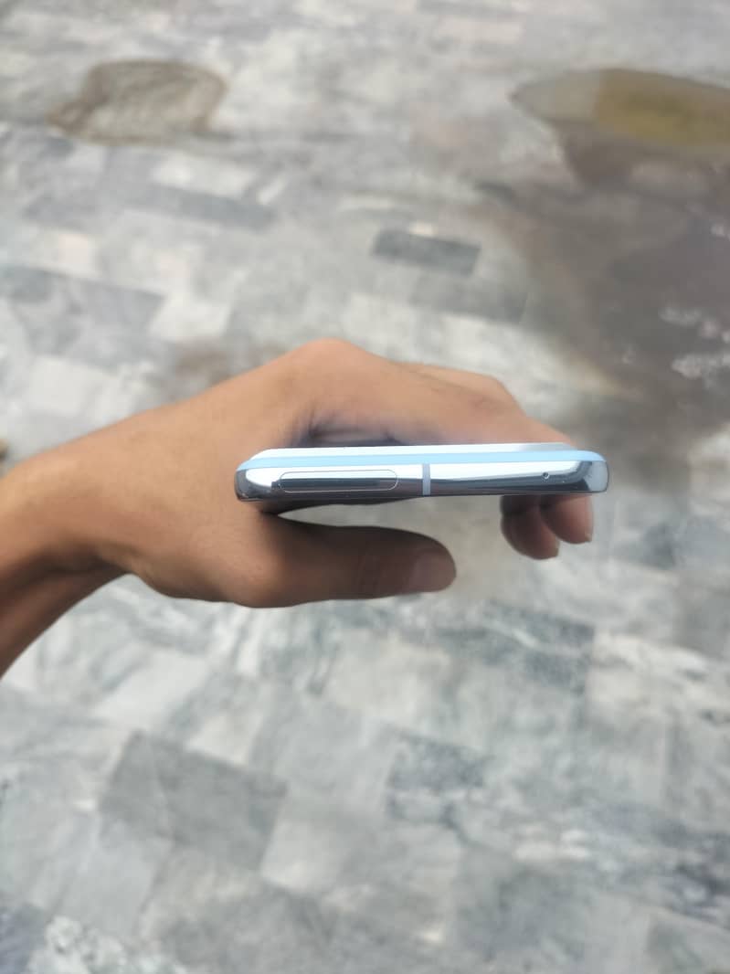Google Pixel 8 Pro 2
