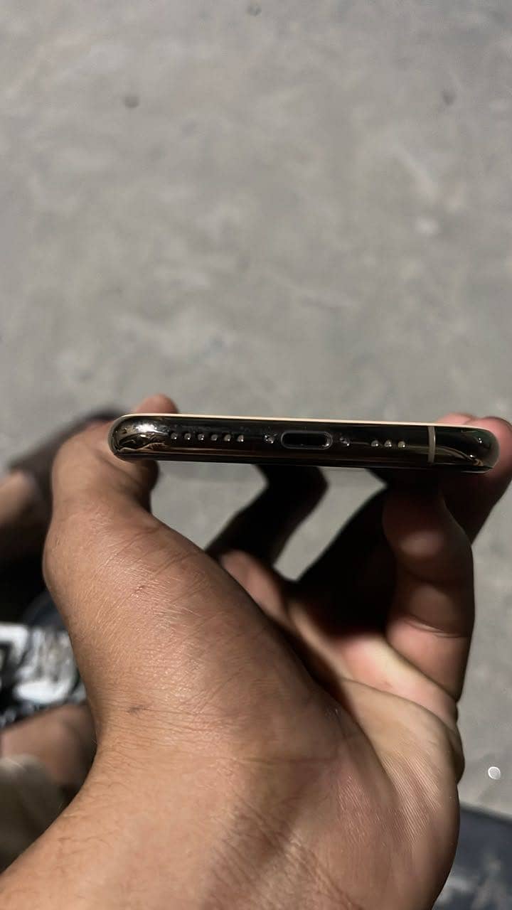 Apple iPhone 12 1