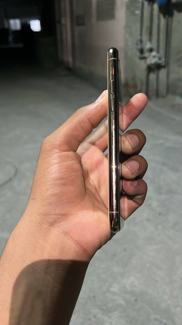 Apple iPhone 12 2