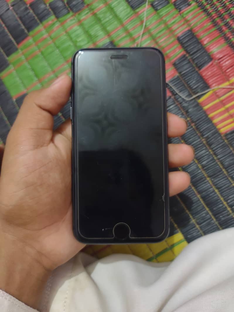 Apple iPhone 8 1