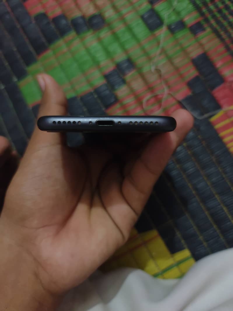 Apple iPhone 8 2