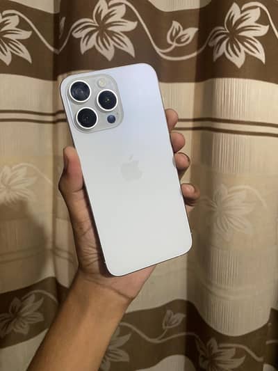 Apple iPhone 15 Pro Max