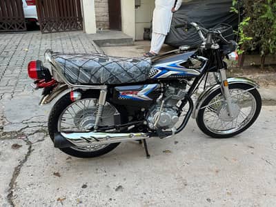 Honda 125 model 25  Total genuine bike