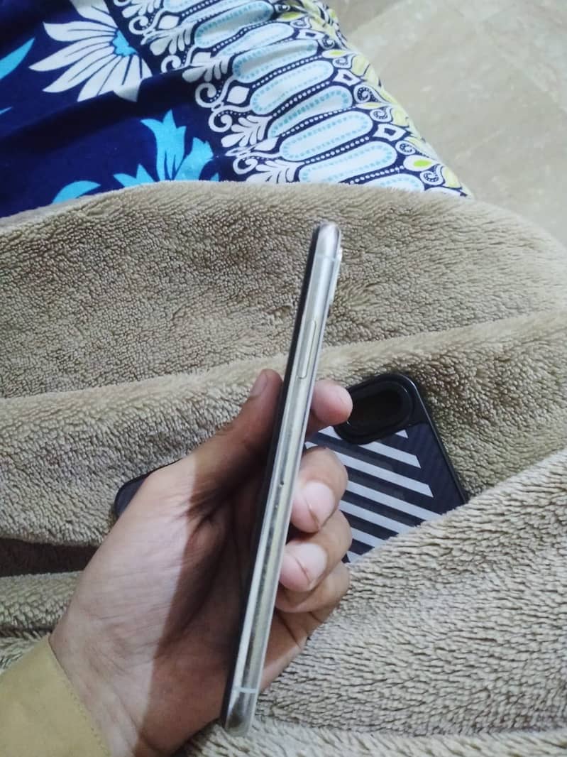Apple iPhone X 1