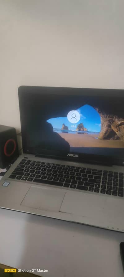 ASUS Core i7 Laptop | 12GB RAM | 128GB M. 2 + 500GB HDD | Rs. 35K