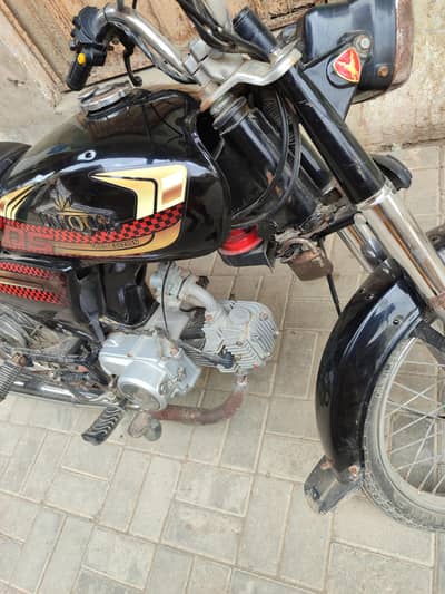 bike me koi kaam nahi ha sab kuch ok ha