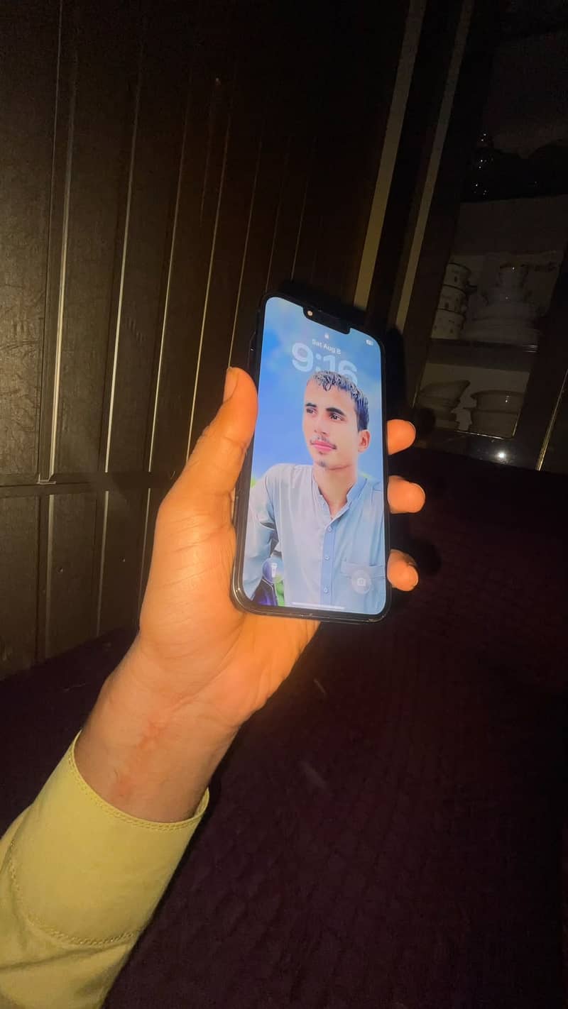 Apple iPhone 13 1