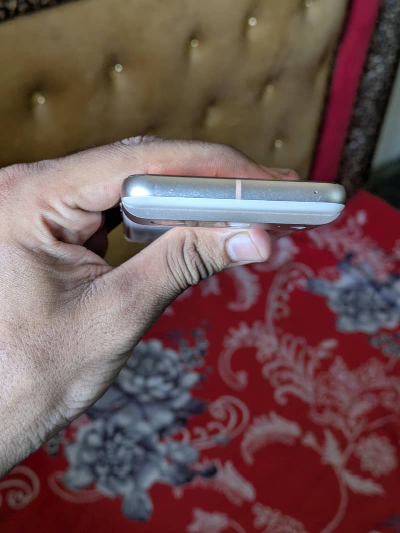 Google Pixel 8 2