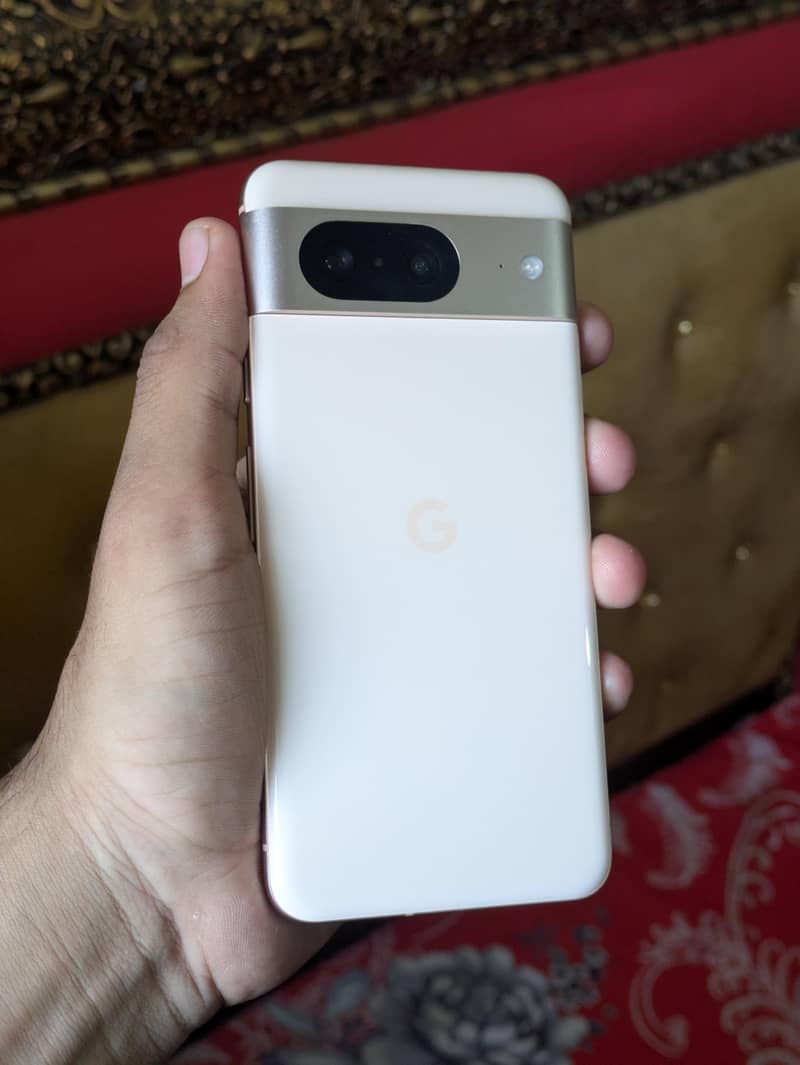 Google Pixel 8 7