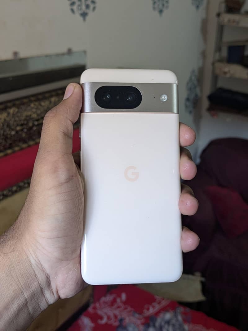 Google Pixel 8 17