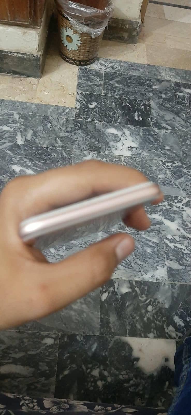 Apple iPhone 7 6
