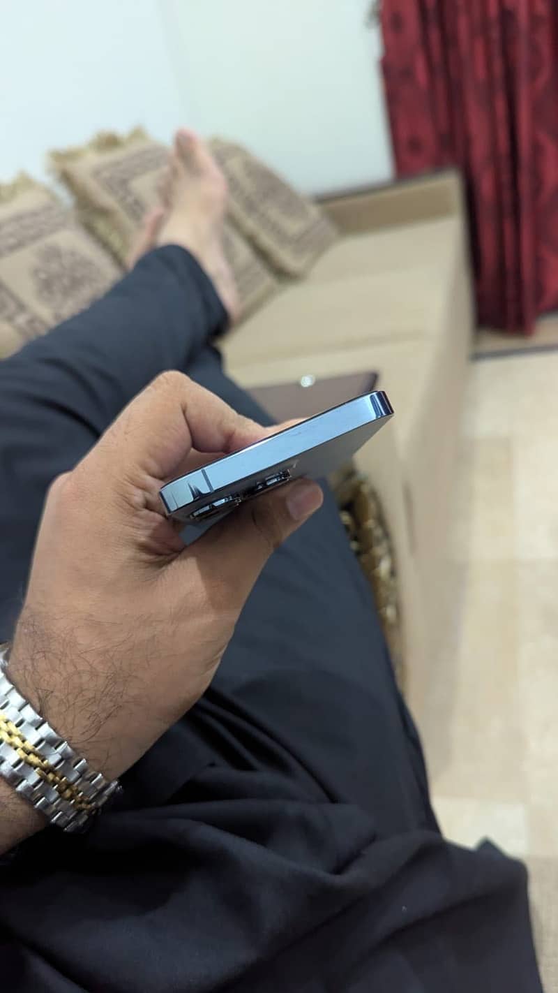 Apple iPhone 13 Pro 3