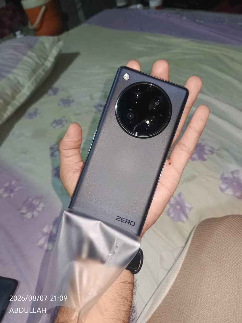 Infinix Zero 40 1