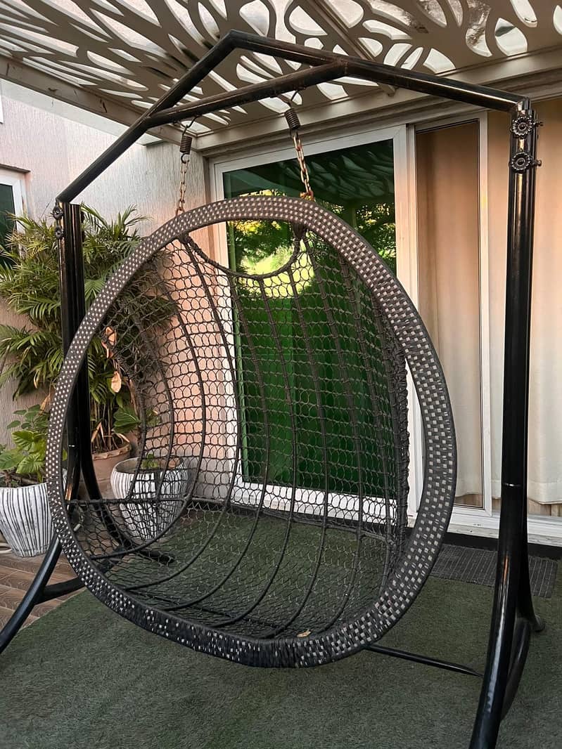outdoor  swing 1