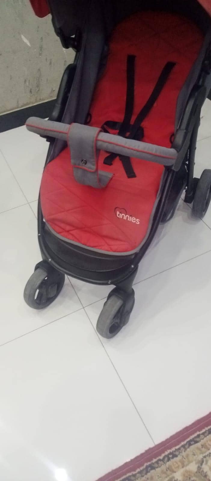 pram imported 10/10 condition 3