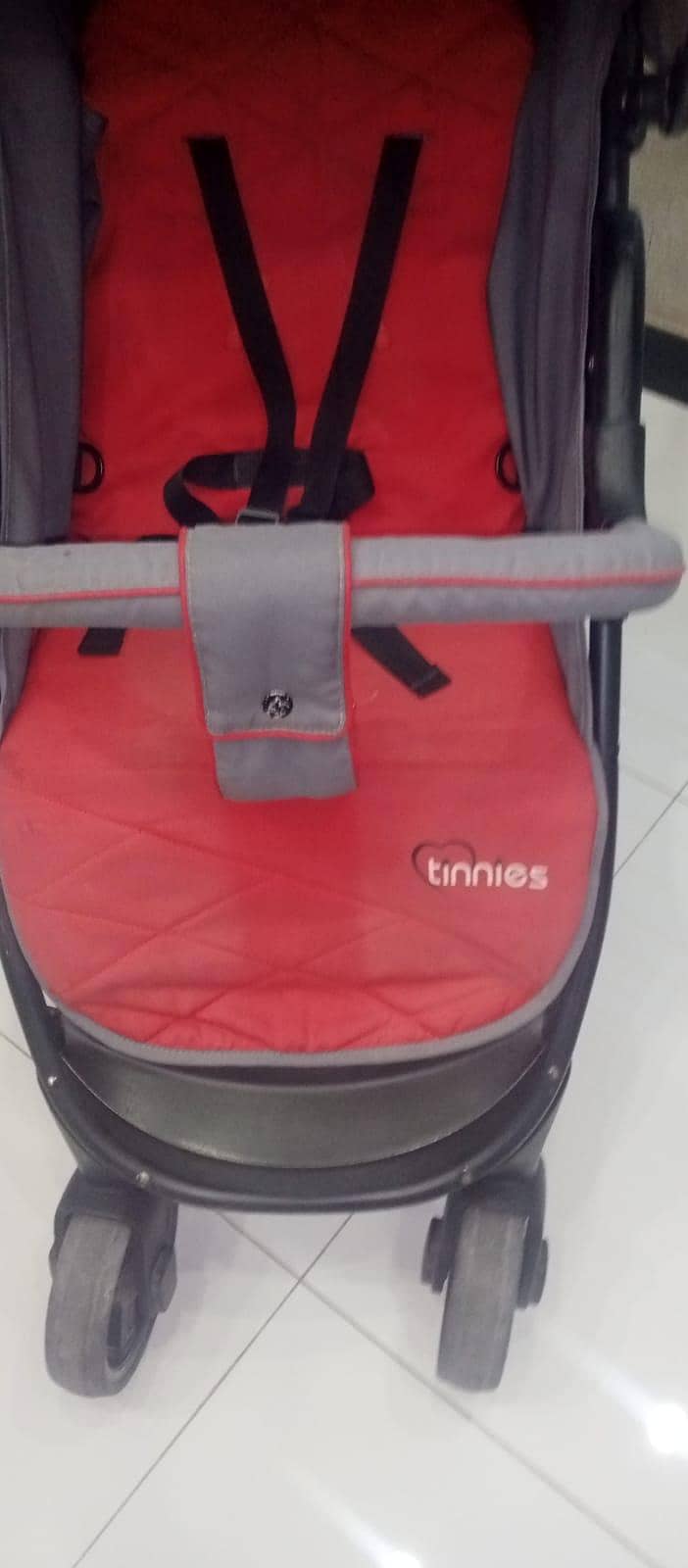 pram imported 10/10 condition 4
