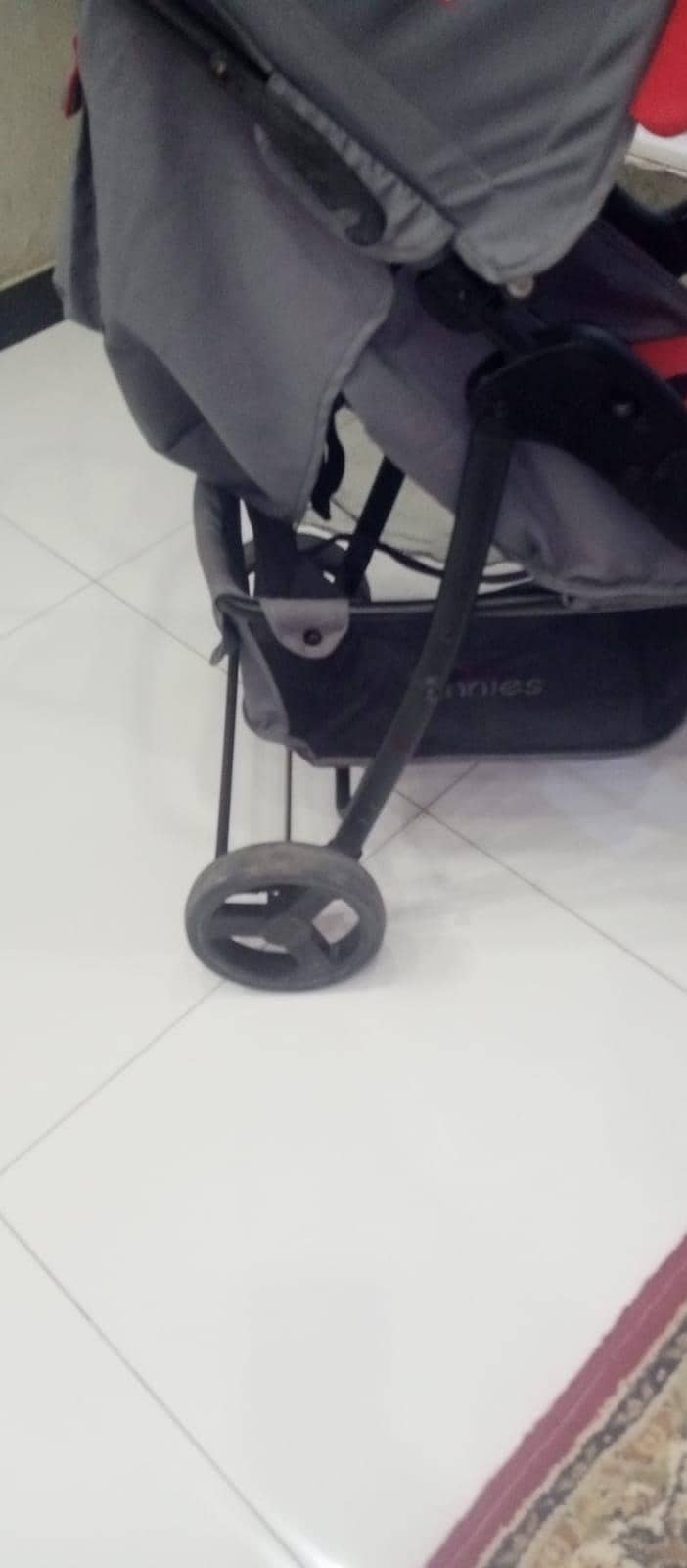 pram imported 10/10 condition 7
