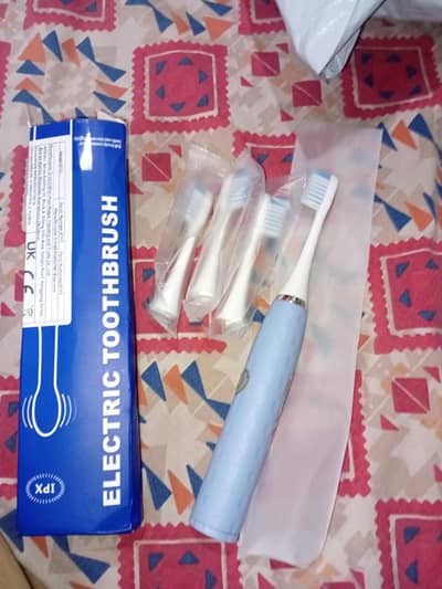 Electric vibrates brush