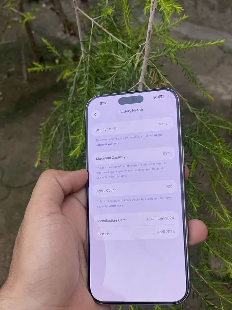 Apple iPhone 16 Pro Max 4