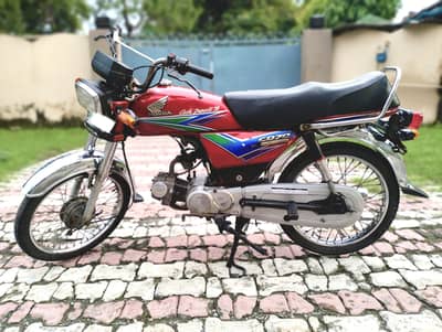 Honda cd70 2013. . Engine pack. . 2nd owner. . Price almost final