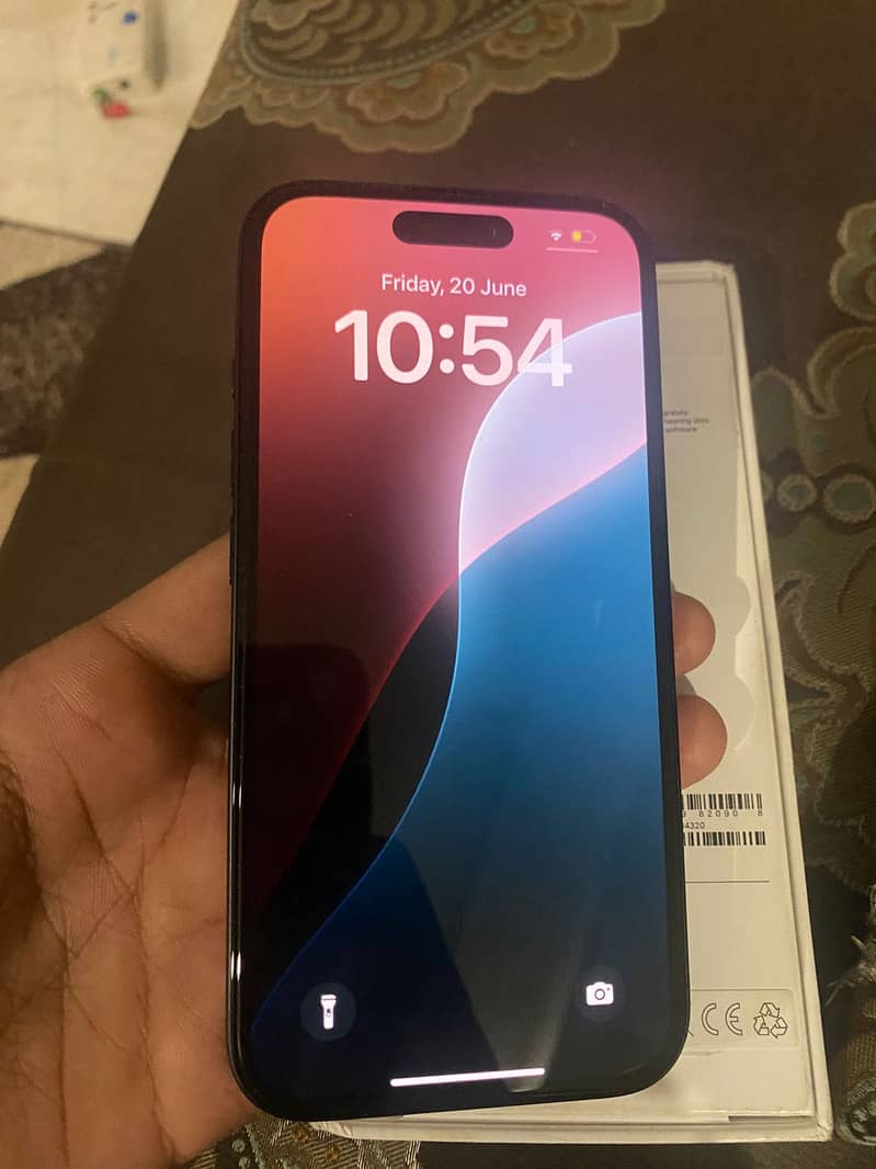 Apple iPhone 16 3