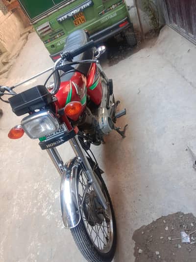 Honda bike 125CG 0326/75/44/872/ urgent for sale model 2013