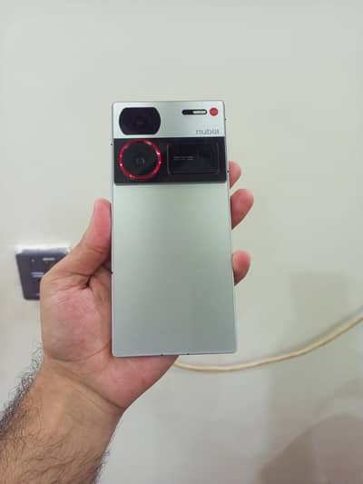 Nubia Z60Ultra