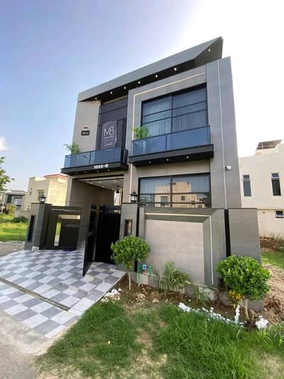 5 Marla Luxury House is Available for Rent in Bahria Town Lahore