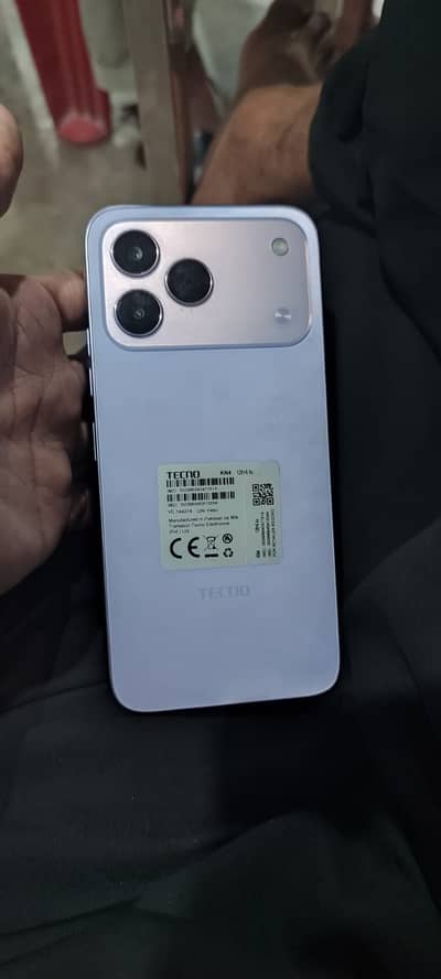 Urgent sale Tecno spark 50
