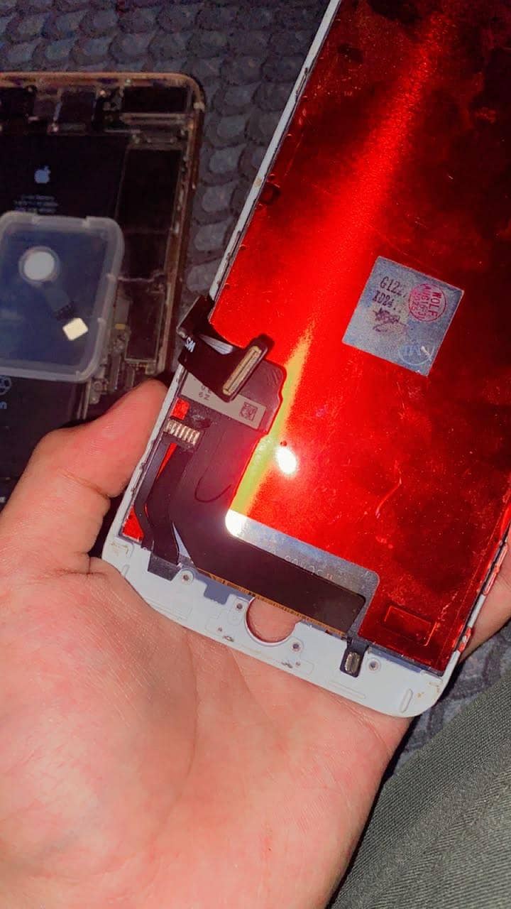 Apple iPhone 8 Plus 1