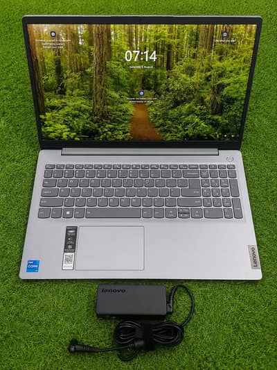 Lenovo Core i5 12th Gen | 16GB RAM | 256GB SSD | Touch Screen