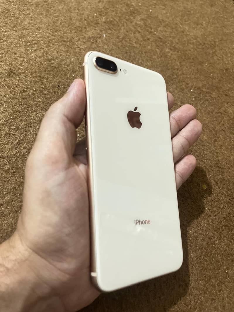 Apple iPhone 8 Plus 6