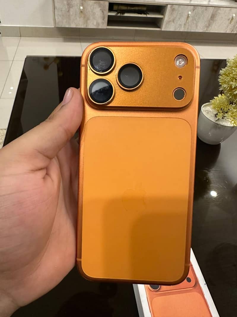 Apple iPhone 17 Pro Max 3