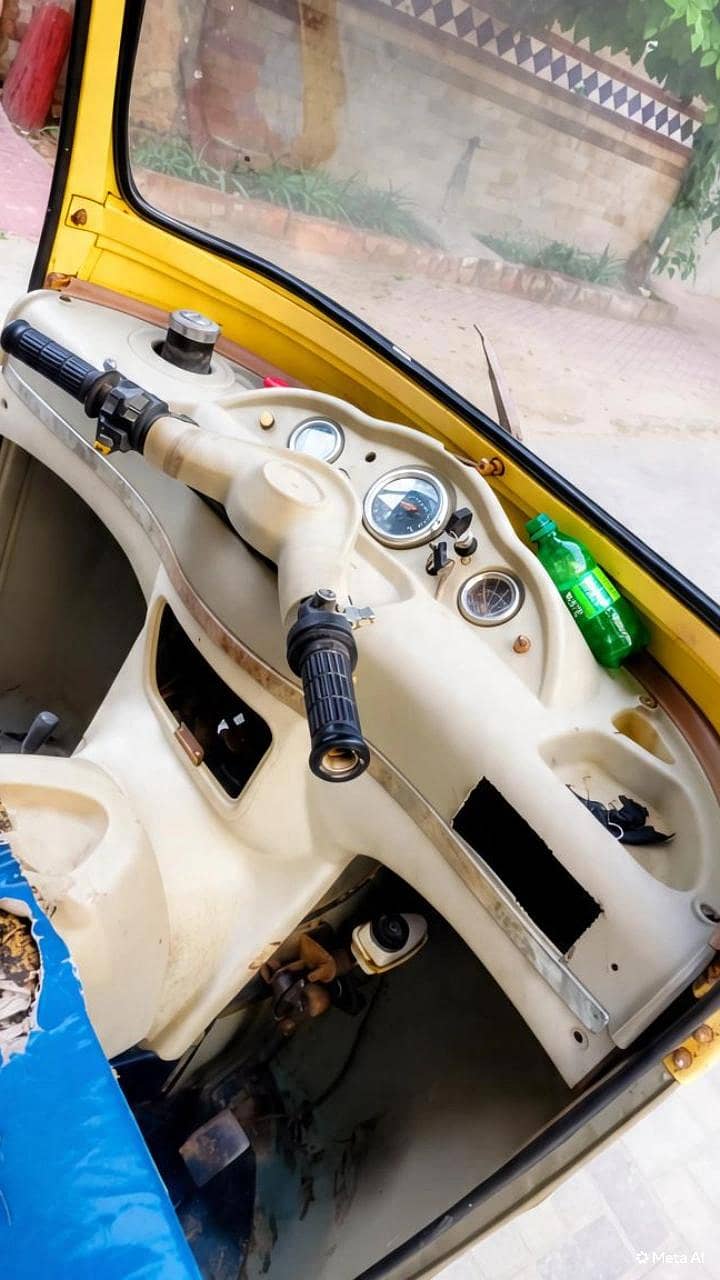 Loader rickshaw 8