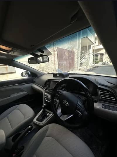 Hyundai Elantra 2021