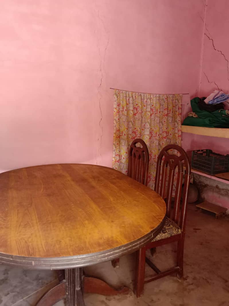 Vip Dining table Full lush Condition 5