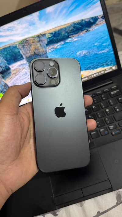 Apple iPhone 16 Pro Max