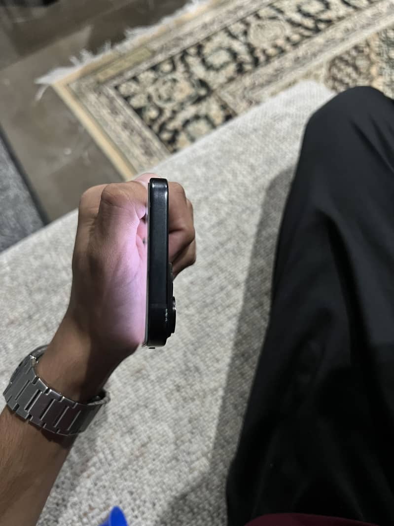 Apple iPhone 15 2