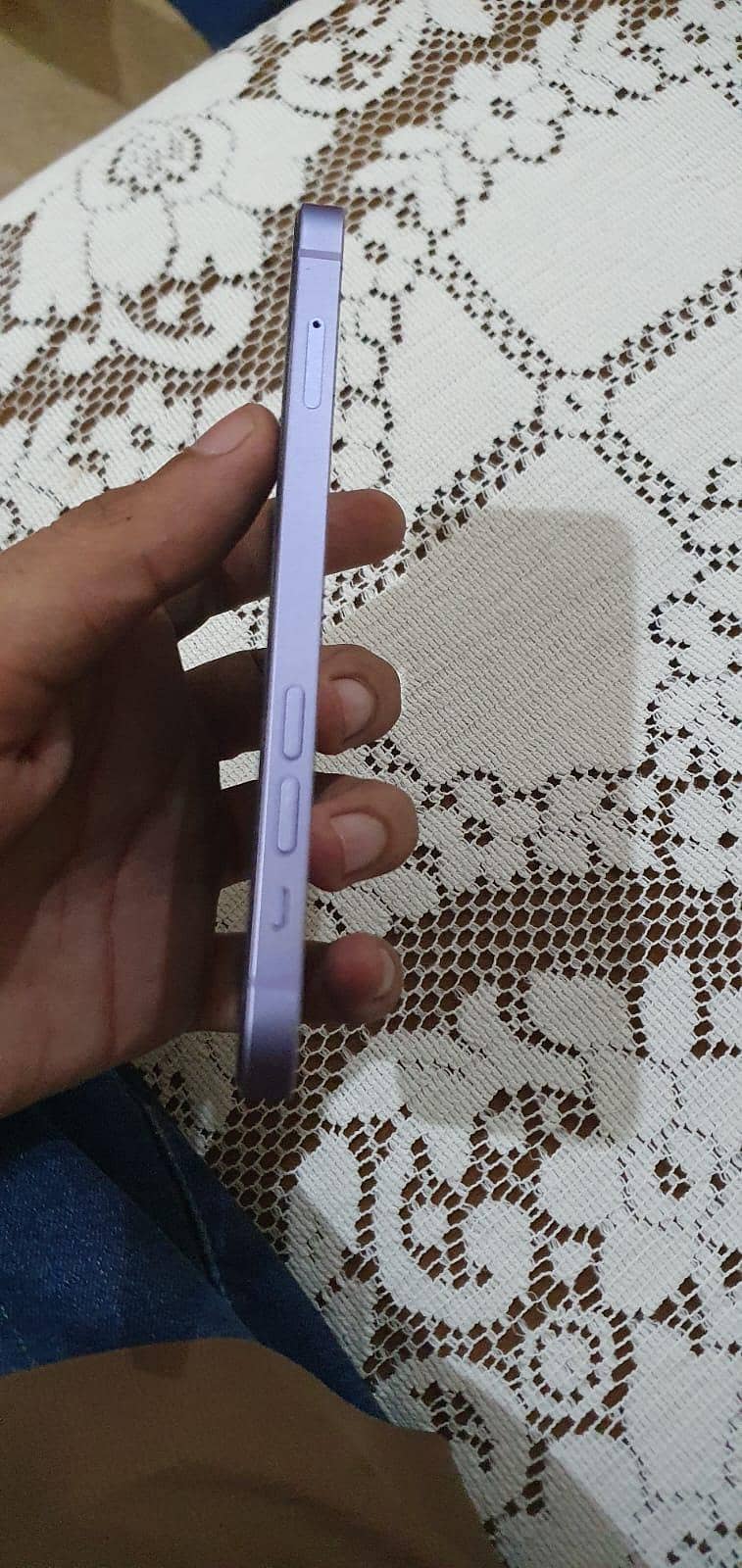 Apple iPhone 12 4