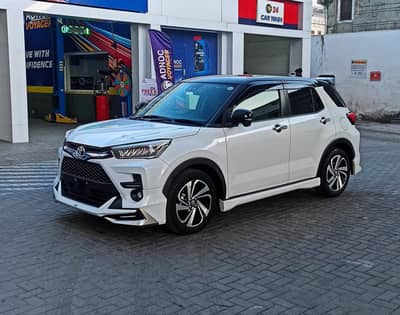 Toyota Raize 2020 Full Option Pearl White 2 Tone