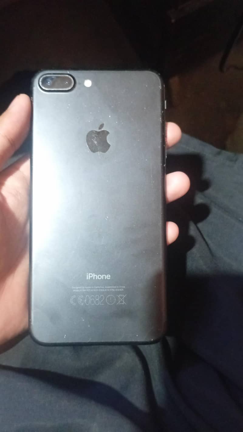 Apple iPhone 7 Plus 0