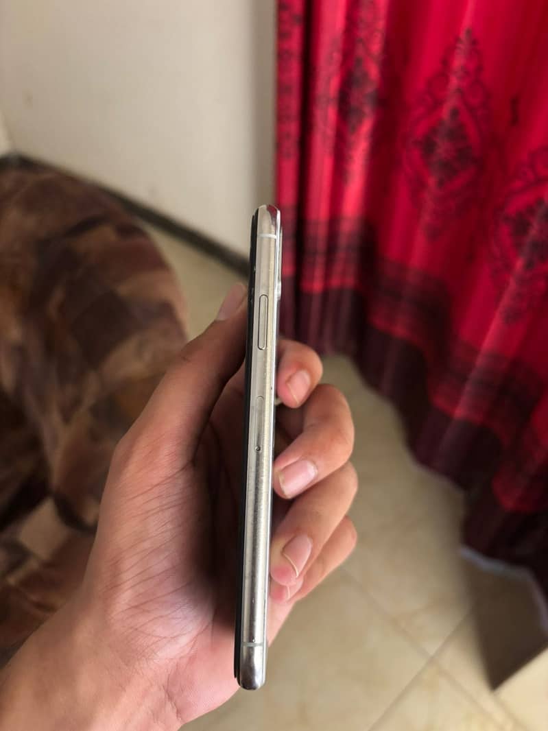 Apple iPhone X 2