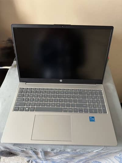 HP 15” | i3 13th gen | 8/256