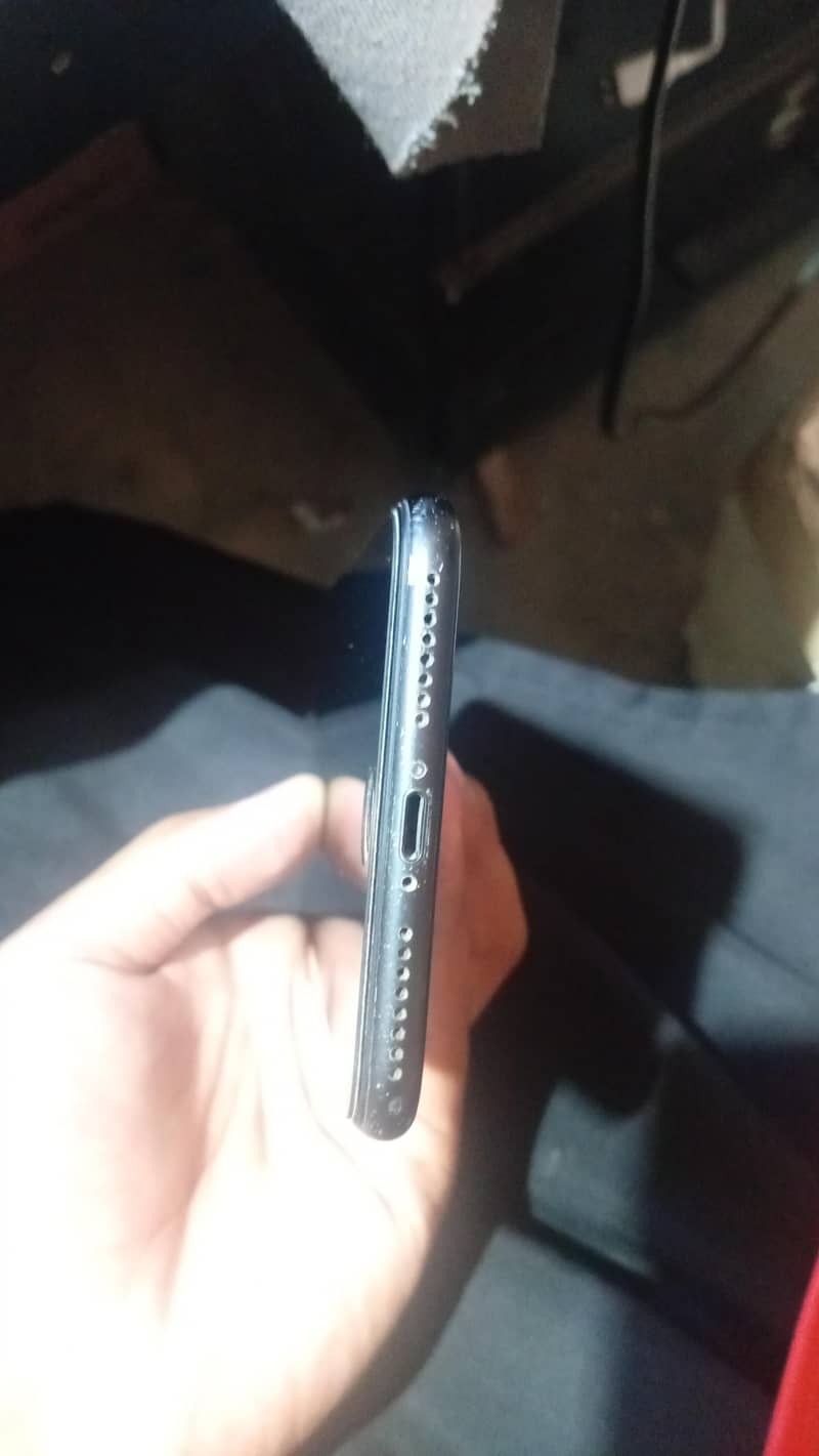 Apple iPhone 7 Plus 1
