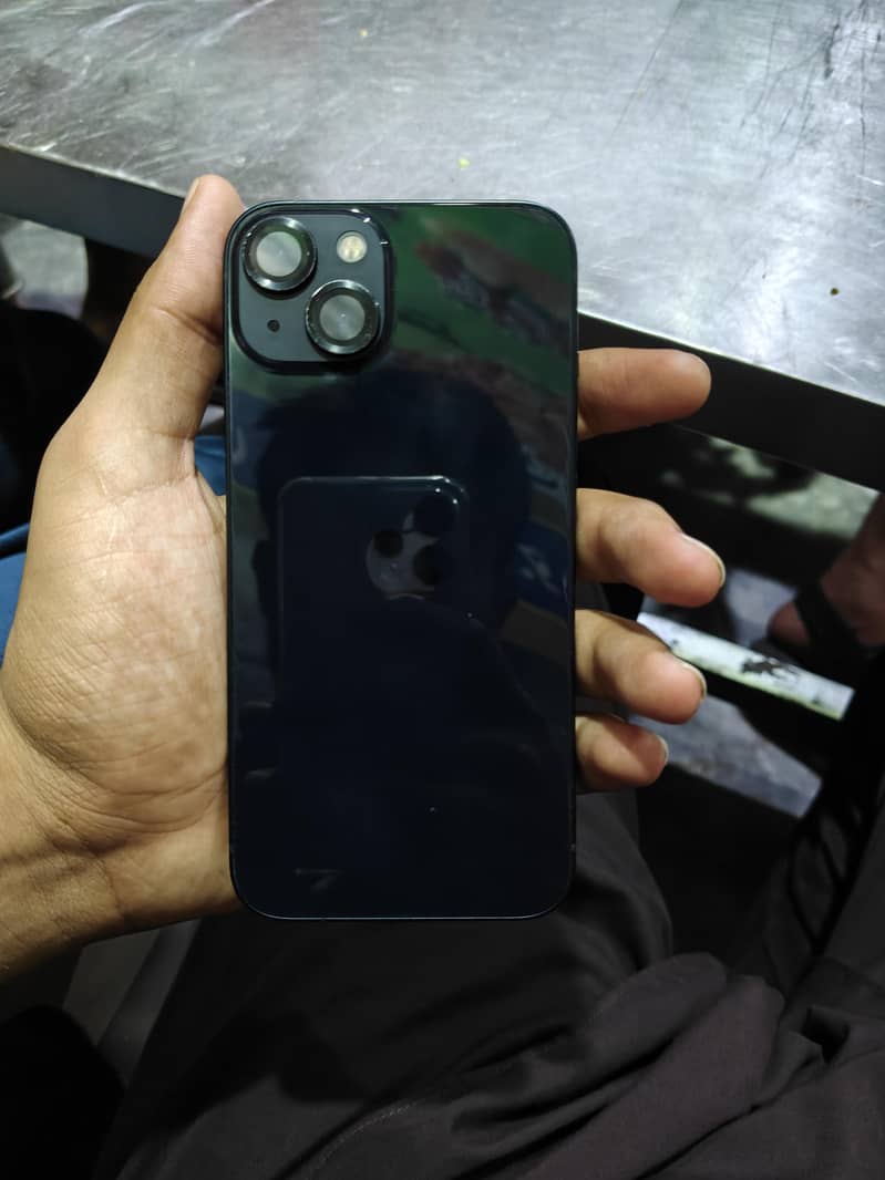 Apple iPhone 13 1