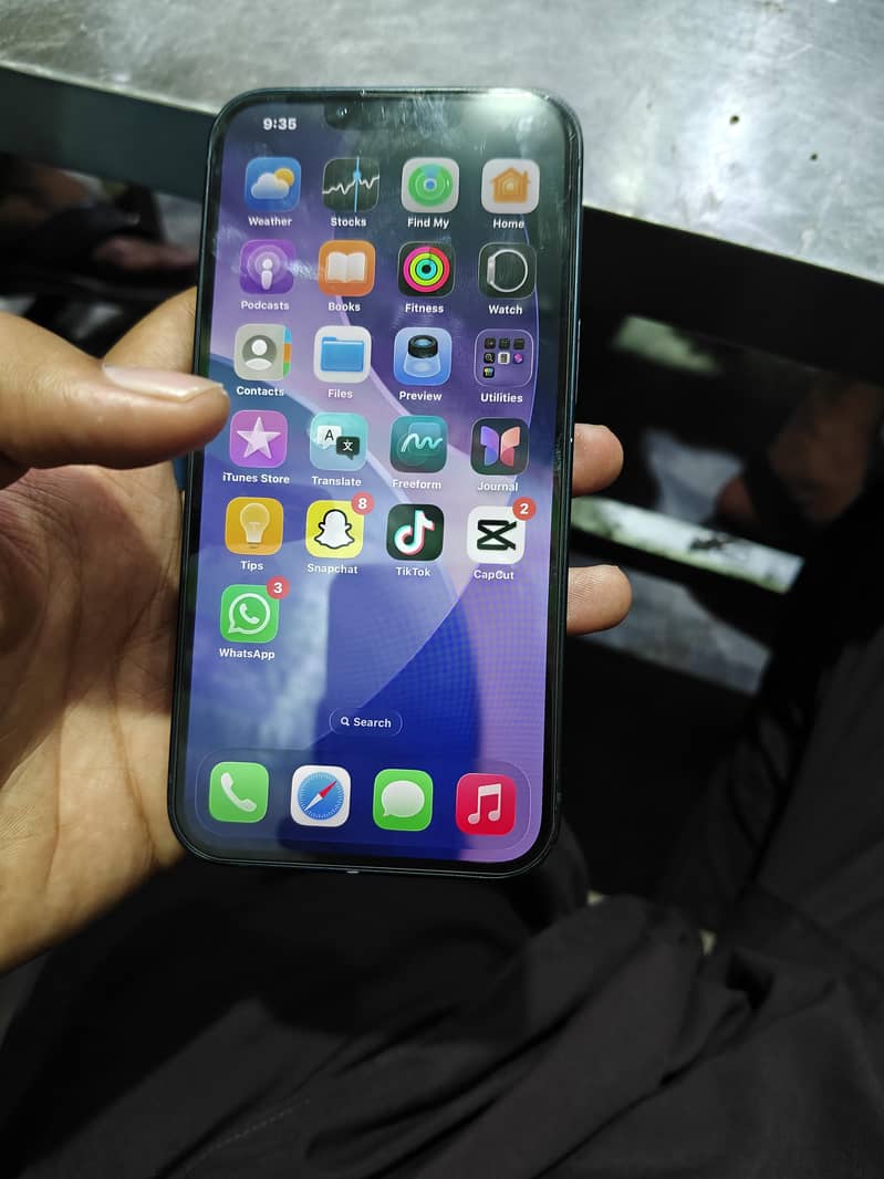 Apple iPhone 13 6